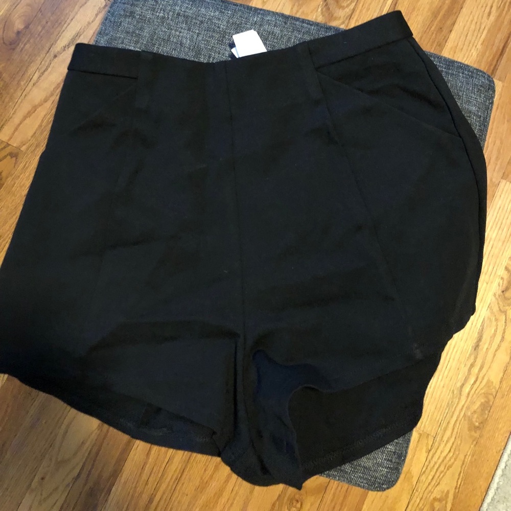 Akira high-waisted black shorts